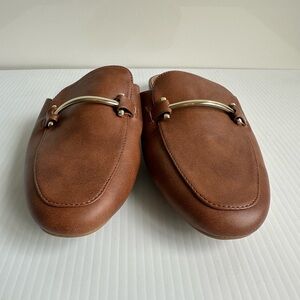 Amazon Essentials Slip on Mules Loafers Brown Gold Buckle Details Size 8.5